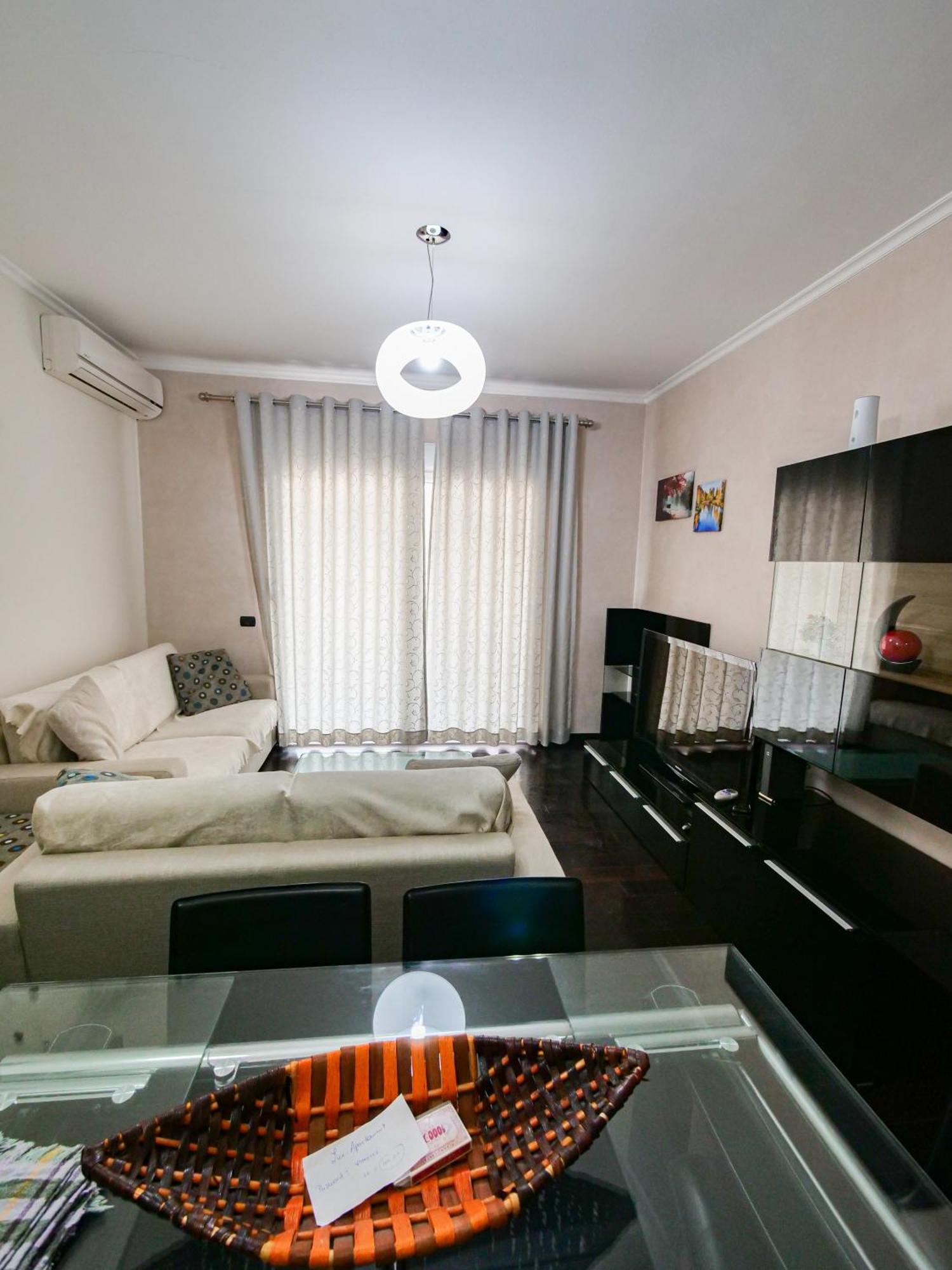Lux Apartment Vlorë 外观 照片
